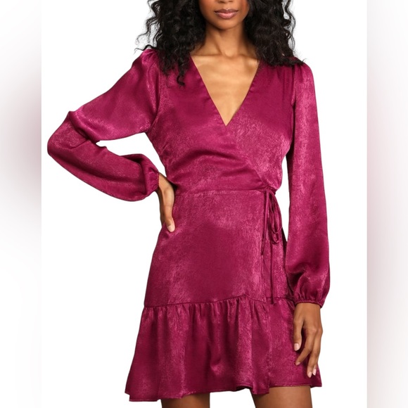 Lulus Dresses & Skirts - Lulu’s Guest Dress Women’s Large Silky Romantic Wrap V-Neck Long Sleeve Wedding